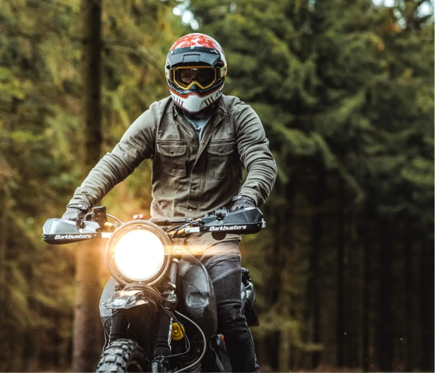 Motorpak Halvarssons bij Moto Hengelo