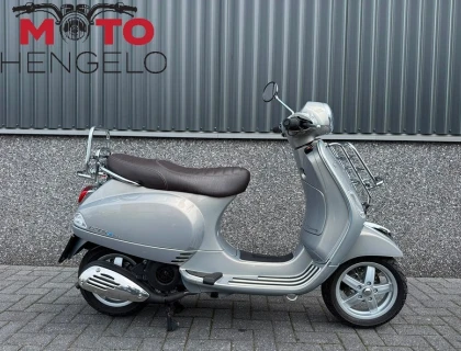 Vespa LX 125 TOURING