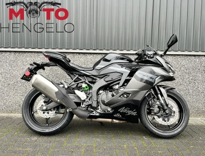 Kawasaki NINJA ZX-4RR