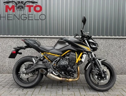 Kawasaki Z650 S PERFORMANCE AKRAPOVIC