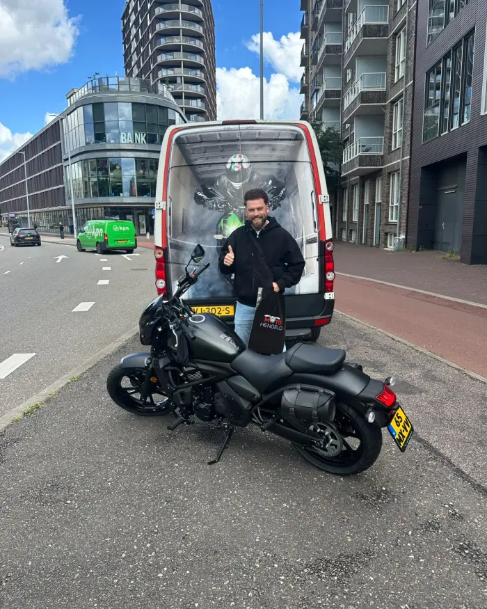 Dennis - Kawasaki Vulcan S