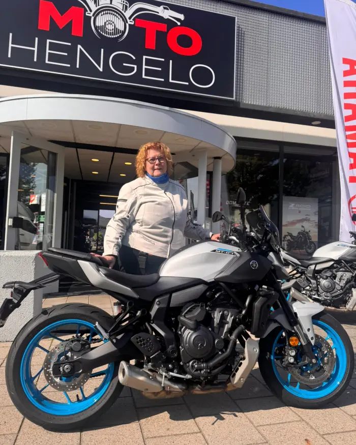 Yvonne - Yamaha MT-07 YAMT