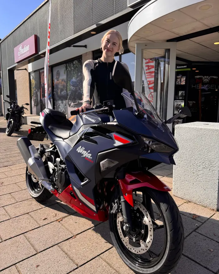 Sanne - Ninja 500 SE
