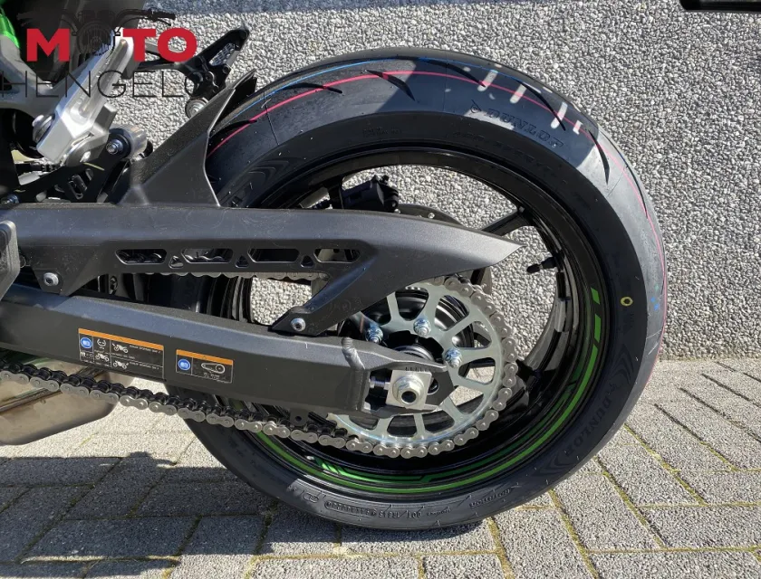 Kawasaki Z900 PERFORMANCE