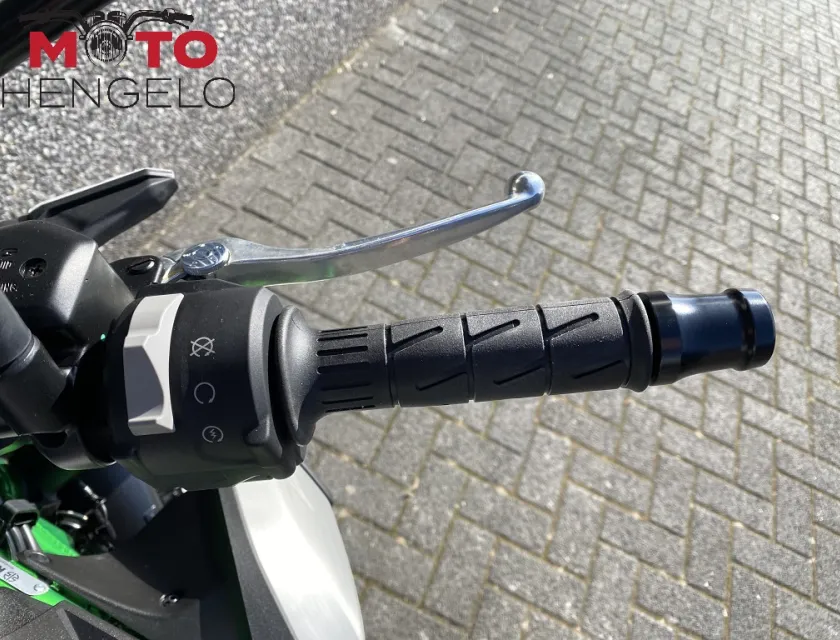 Kawasaki Z900 PERFORMANCE