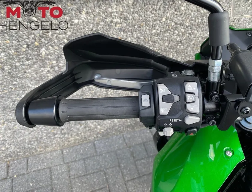 Kawasaki VERSYS 1100 SE