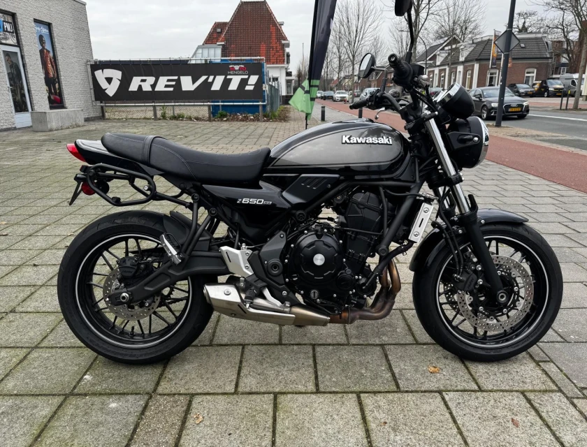 Kawasaki Z650RS
