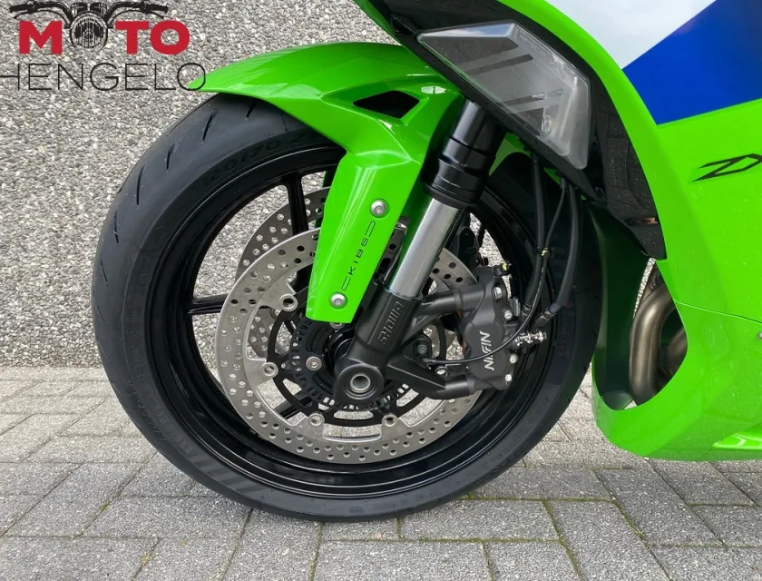 Kawasaki NINJA ZX-6R
