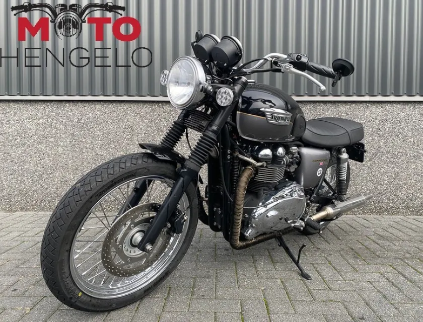 Triumph BONNEVILLE T100