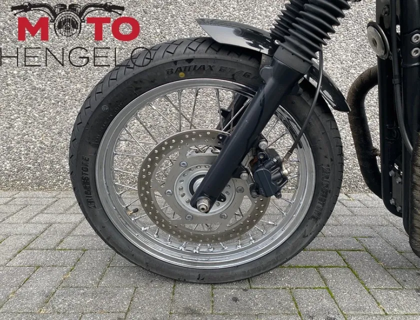 Triumph BONNEVILLE T100