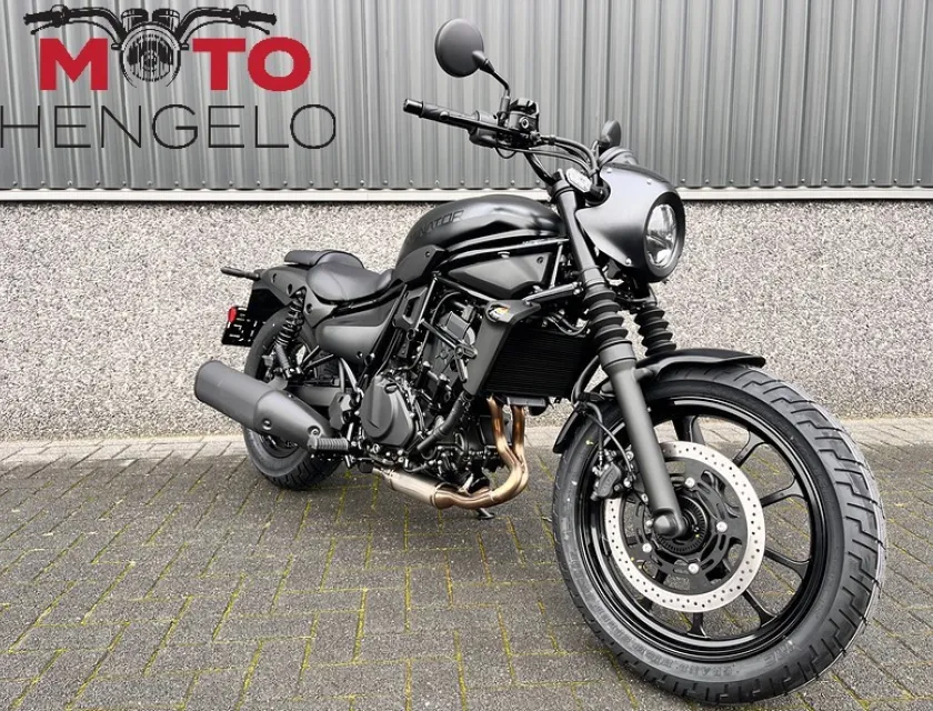 Kawasaki ELIMINATOR 500 SE