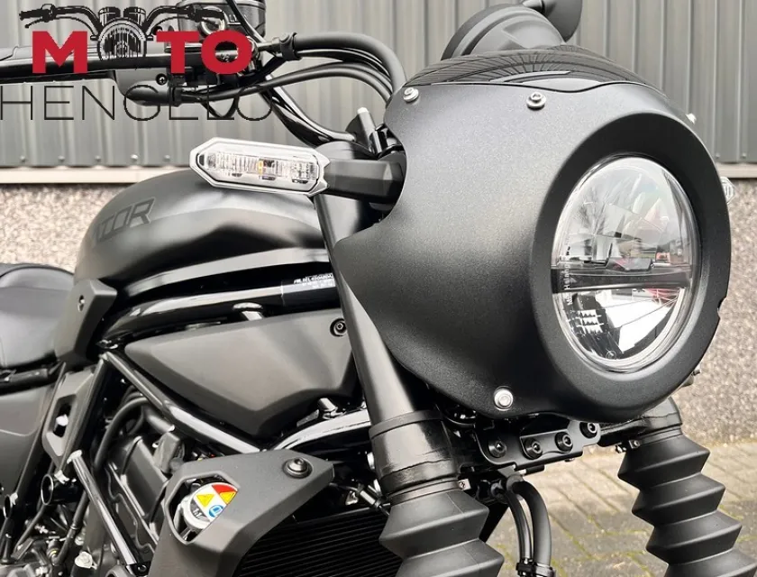 Kawasaki ELIMINATOR 500 SE