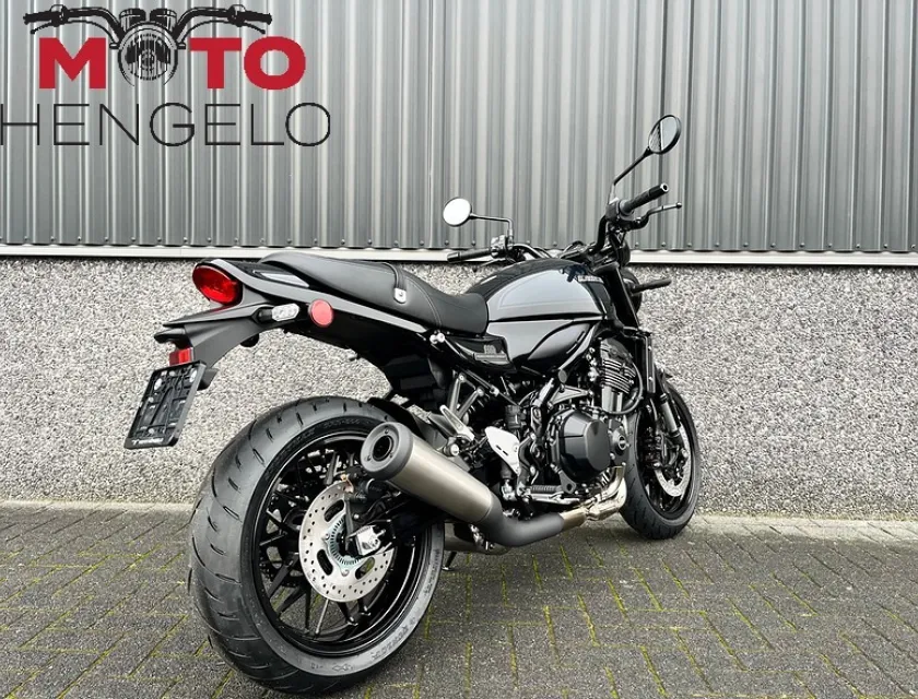 Kawasaki Z900 RS BLACK BALL EDITION