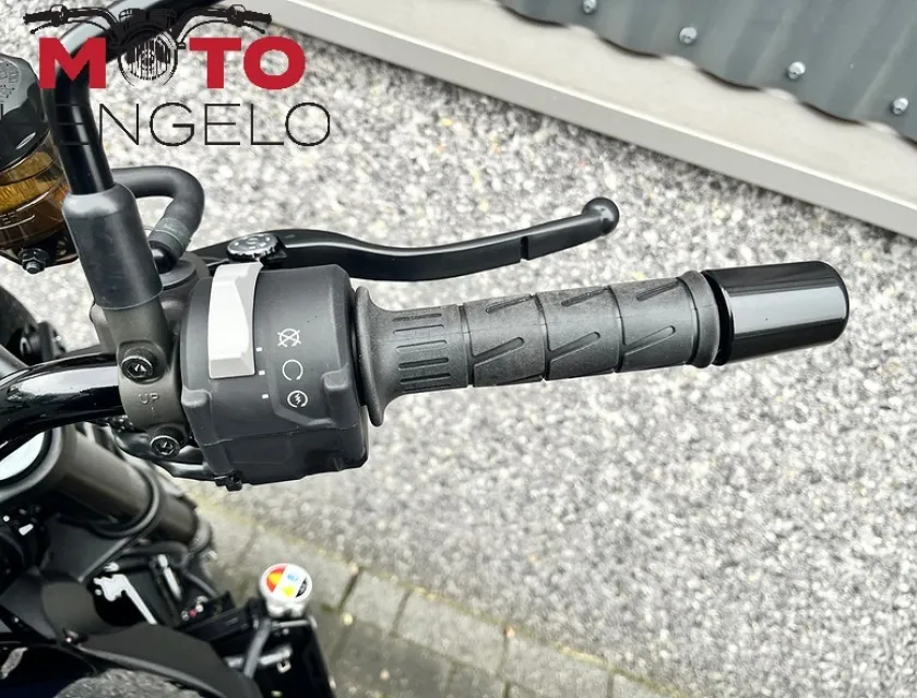 Kawasaki Z900 RS BLACK BALL EDITION