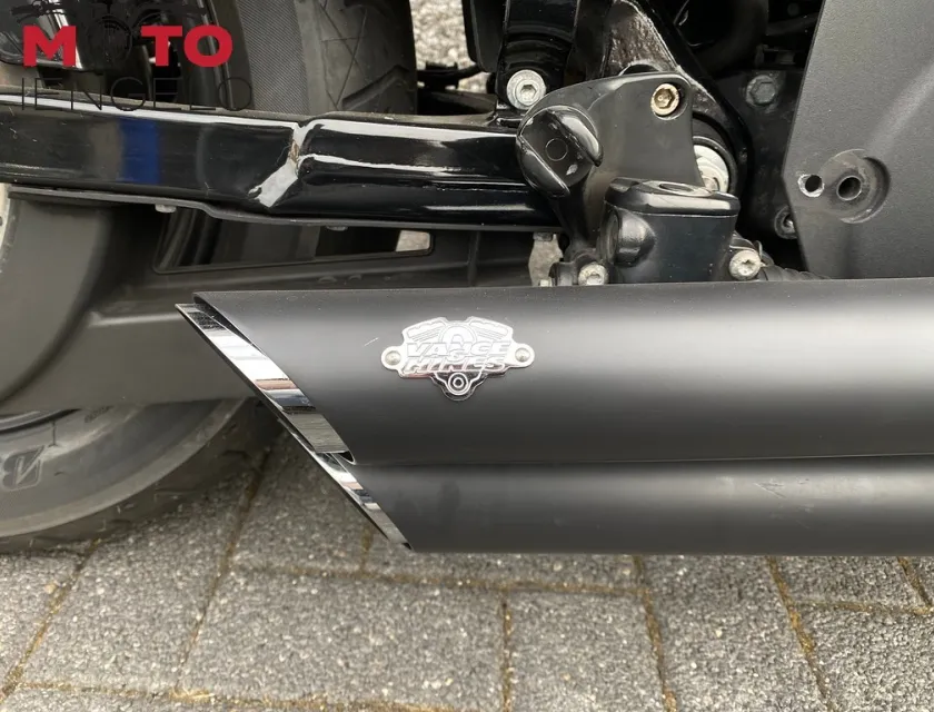 Harley-Davidson IRON 883