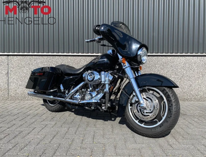 Harley-Davidson FLHX STREET GLIDE