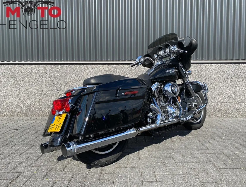 Harley-Davidson FLHX STREET GLIDE