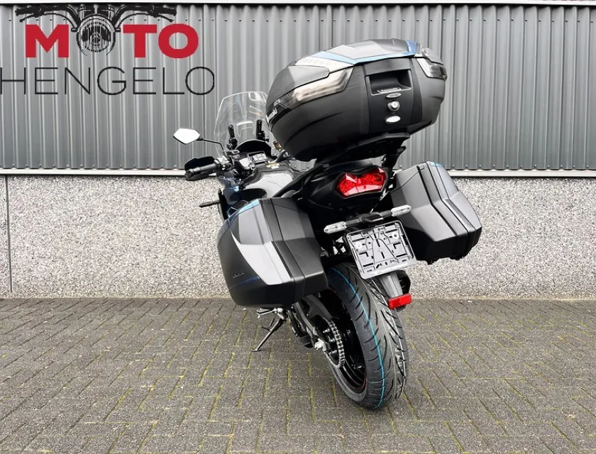 Kawasaki VERSYS 1100 SE GRAND TOURER