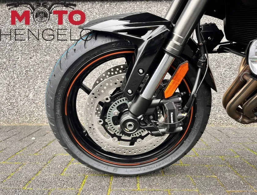 Kawasaki VERSYS 1100 SE GRAND TOURER