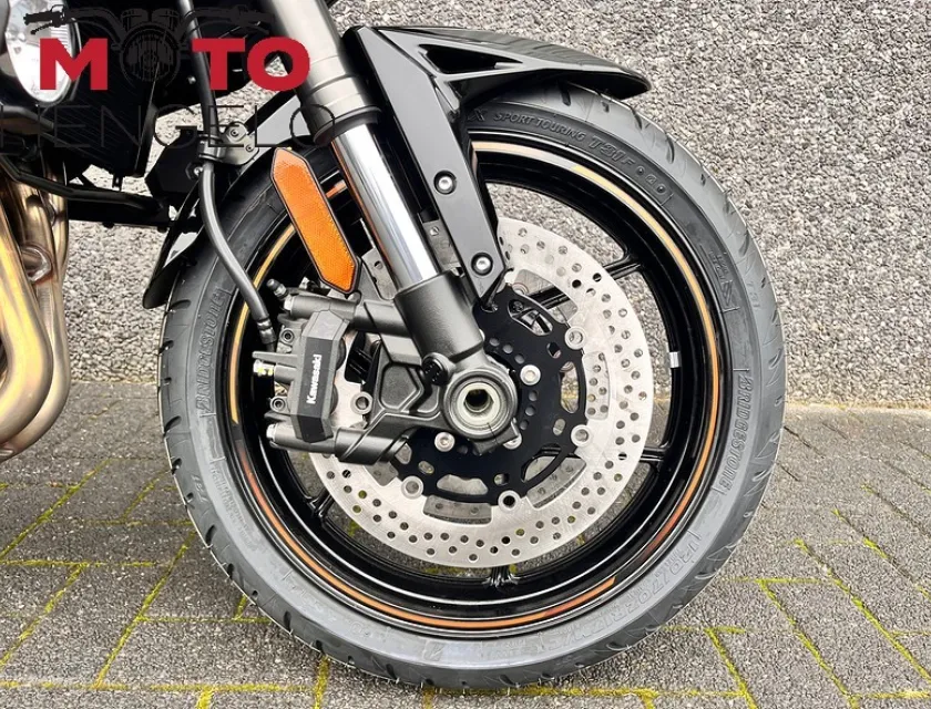 Kawasaki VERSYS 1100 SE GRAND TOURER