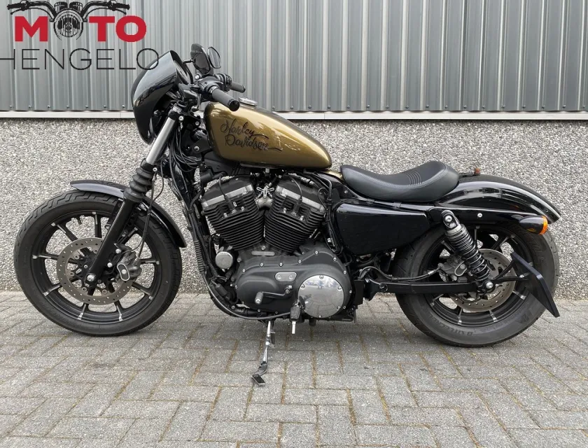Harley-Davidson IRON 883