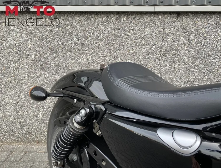 Harley-Davidson IRON 883