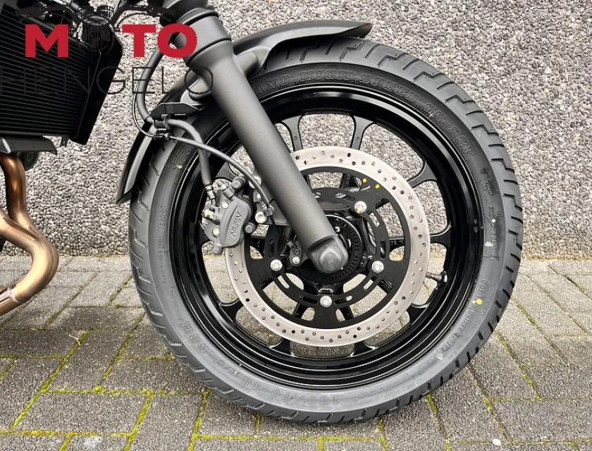 Kawasaki ELIMINATOR 500 SE