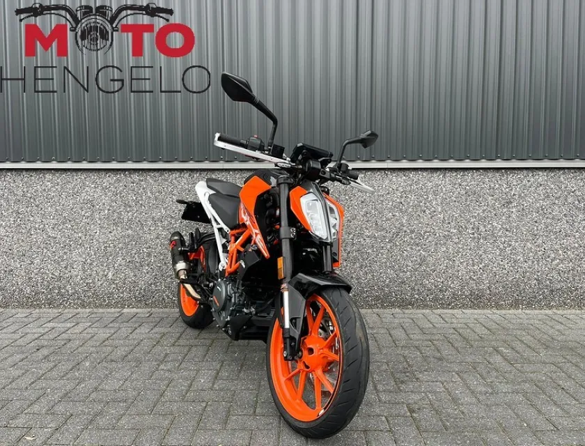 KTM DUKE 390
