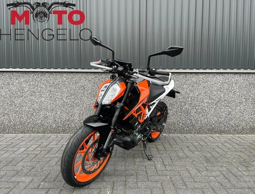 KTM DUKE 390