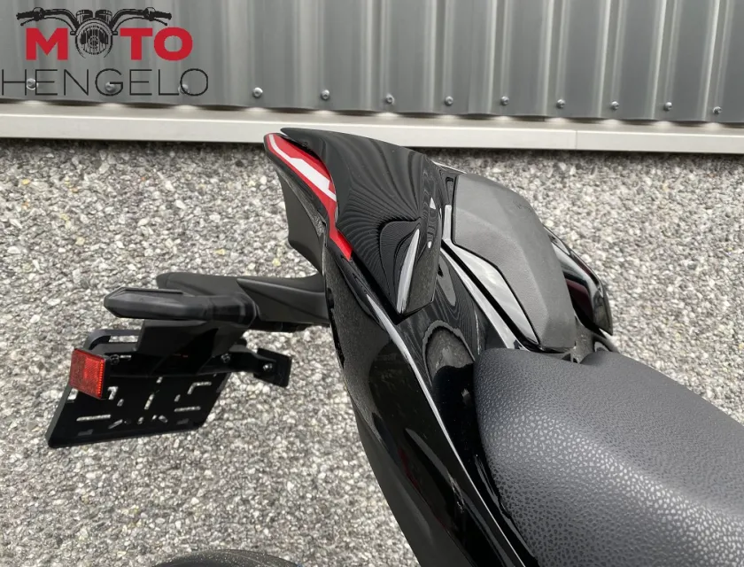 Kawasaki Z900 PERFORMANCE CARBON