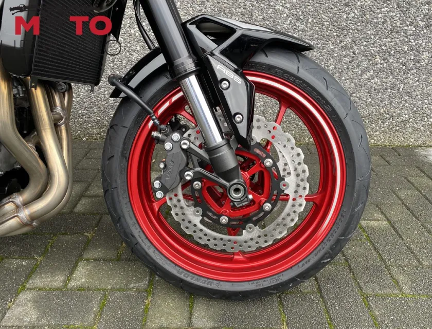 Kawasaki Z900 PERFORMANCE CARBON