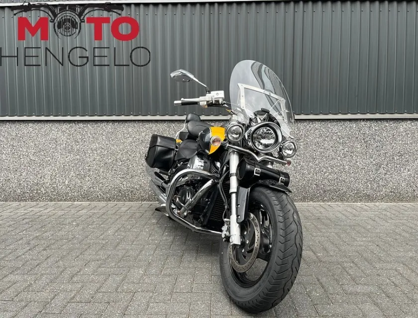 Suzuki M 800  INTRUDER