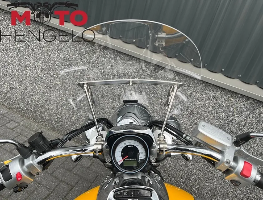 Suzuki M 800  INTRUDER
