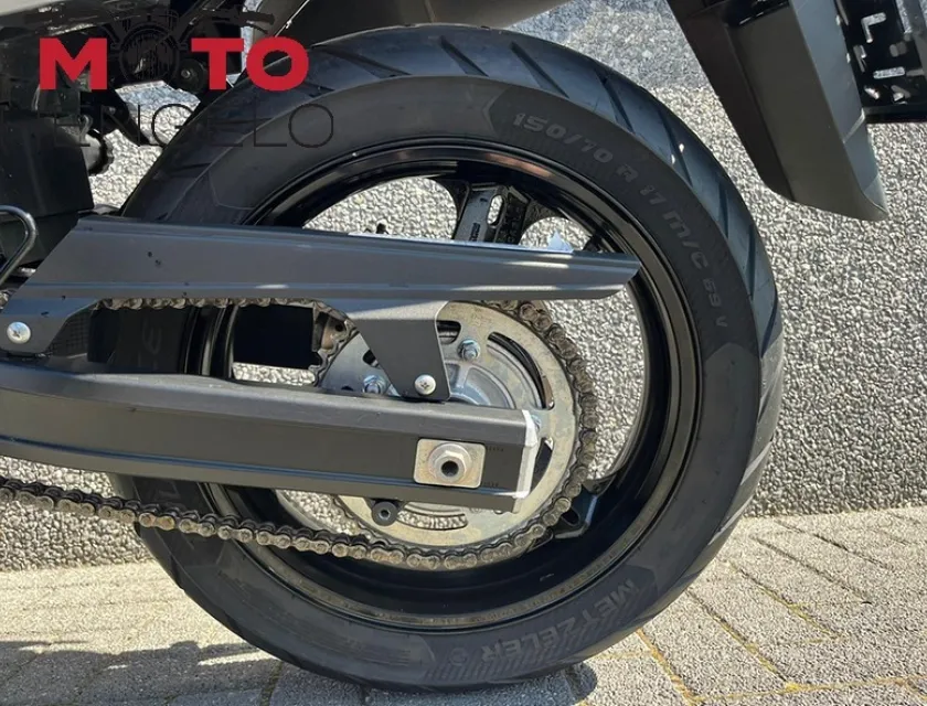Suzuki DL 650  V-STROM