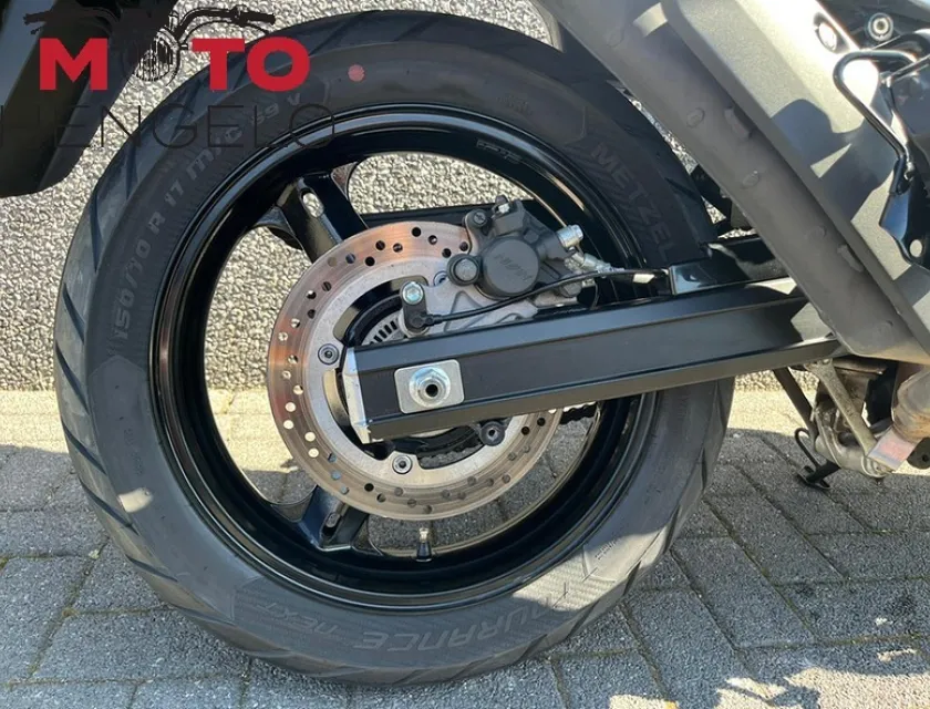 Suzuki DL 650  V-STROM