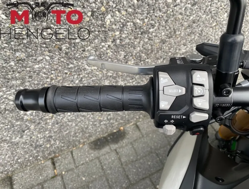 Kawasaki Z900 SE