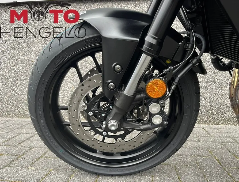 Yamaha TRACER 9