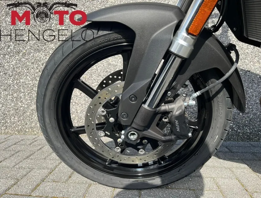 Suzuki V-STROM 800
