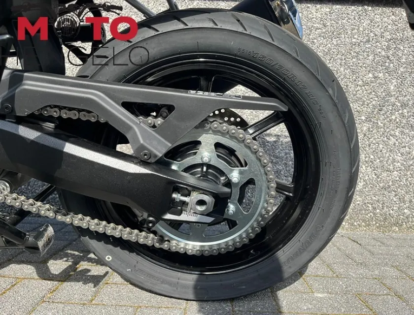 Suzuki V-STROM 800