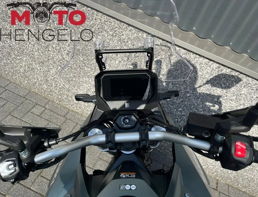 Suzuki V-STROM 800