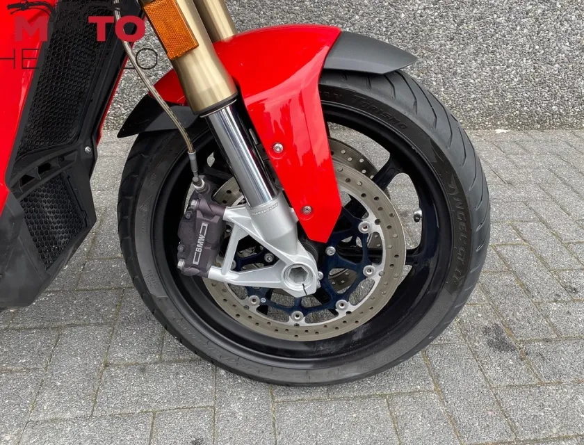 BMW S1000XR