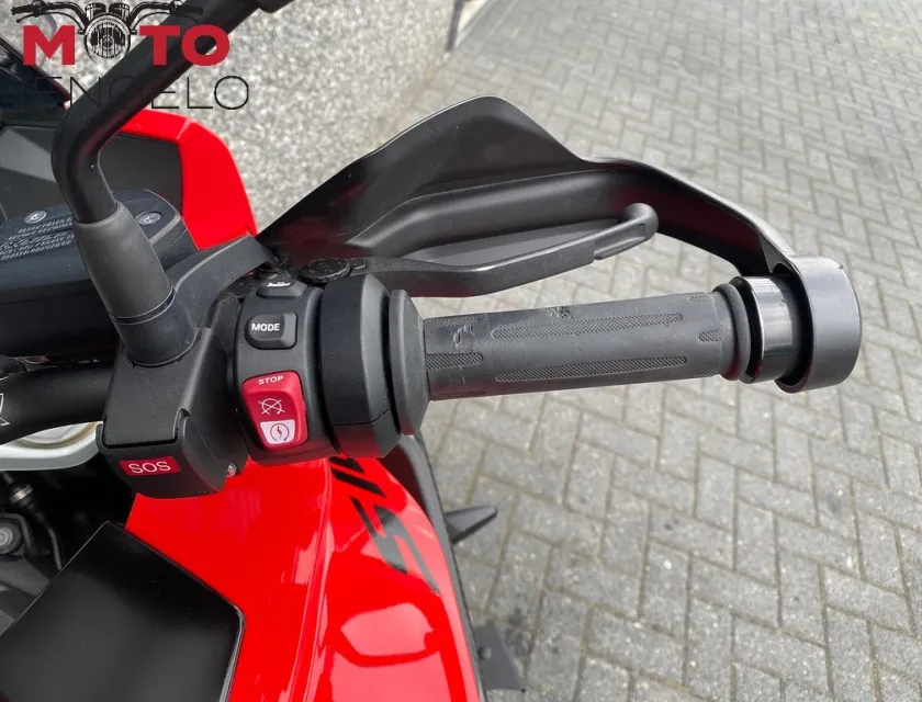 BMW S1000XR