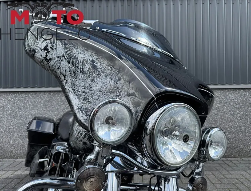 Harley-Davidson FLHTC Electa Glide