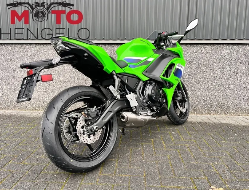 Kawasaki NINJA 650 PERFORMANCE AKRAPOVIC