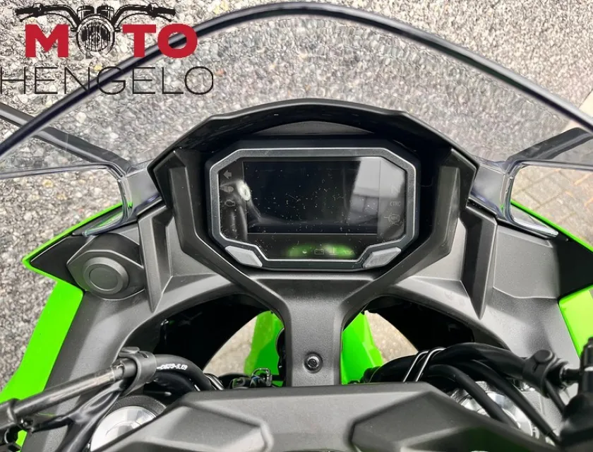 Kawasaki NINJA 650 PERFORMANCE AKRAPOVIC