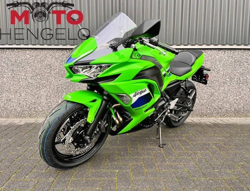 Kawasaki NINJA 650 PERFORMANCE AKRAPOVIC