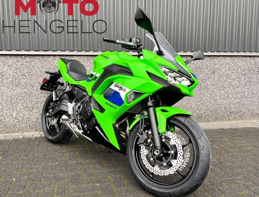 Kawasaki NINJA 650 PERFORMANCE AKRAPOVIC
