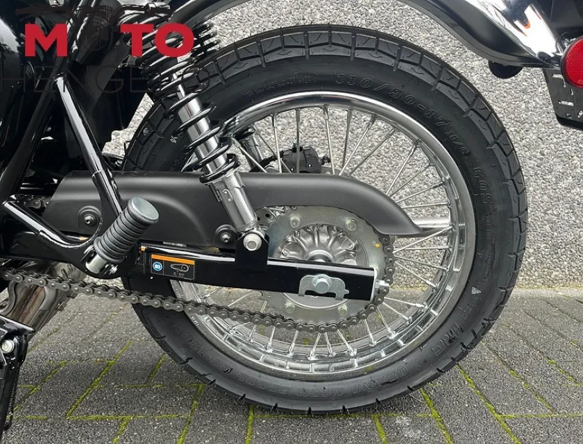 Kawasaki W230
