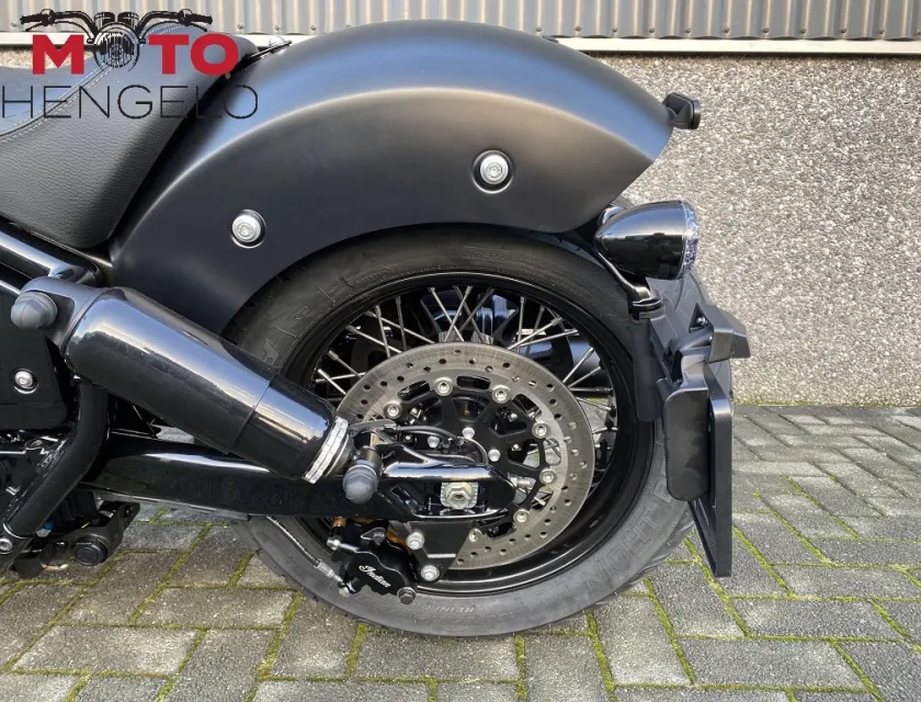 Indian CHIEF BOBBER DARK HORSE