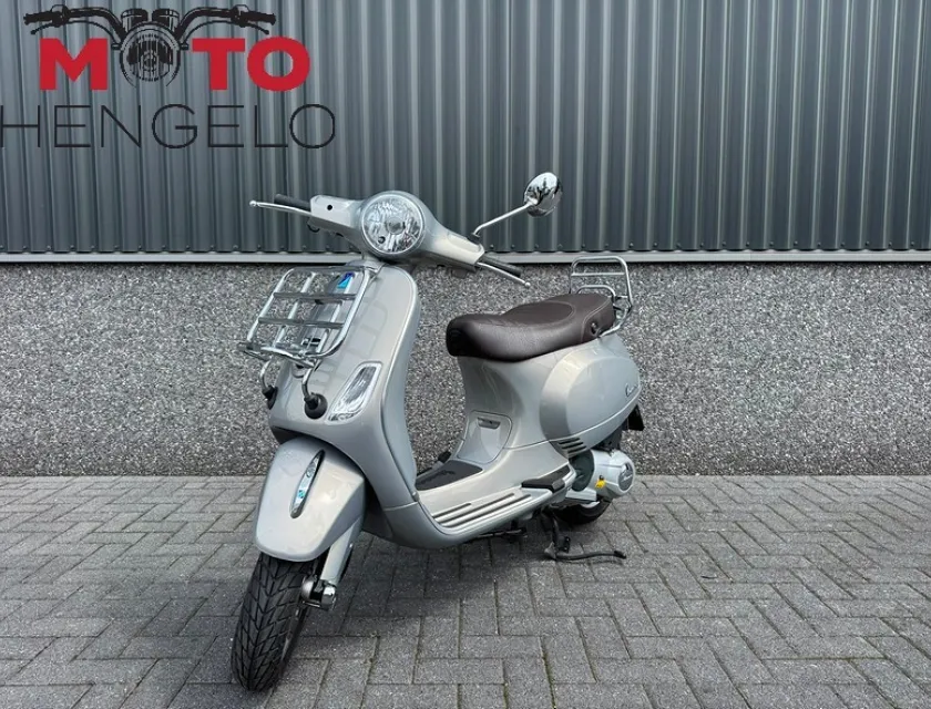 Vespa LX 125 TOURING